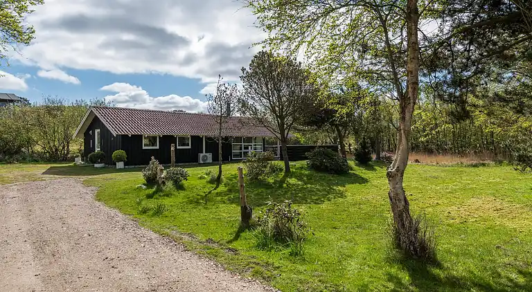 Sommerhus ved Rindby Strand