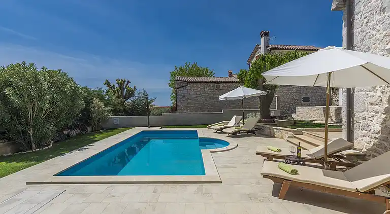 Cottage in Dračevac