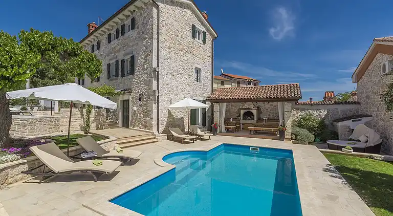 Cottage in Dračevac