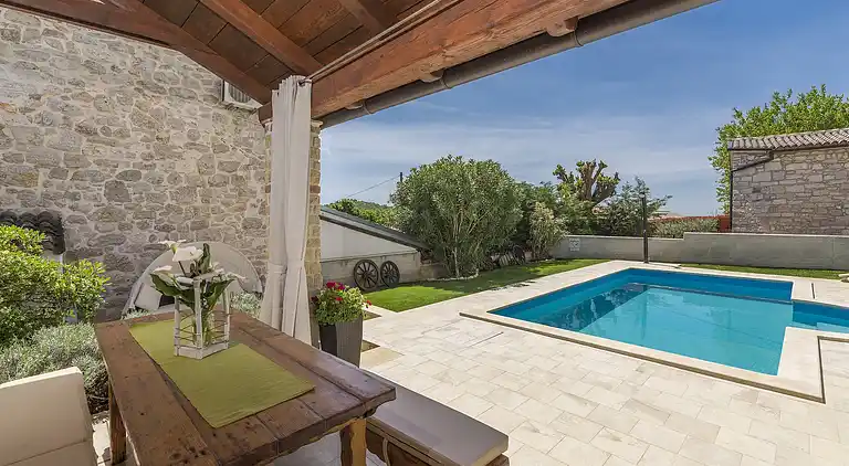 Cottage in Dračevac