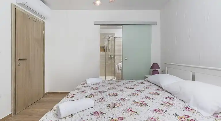 Cottage in Dračevac