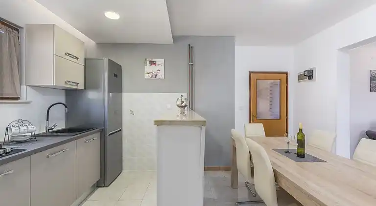 Farm house in Loborika