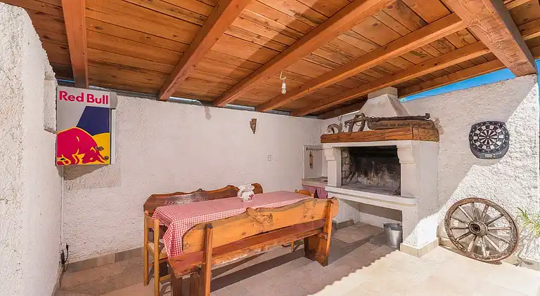 Farm house in Loborika