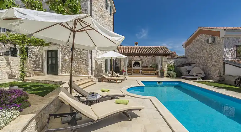 Cottage in Dračevac