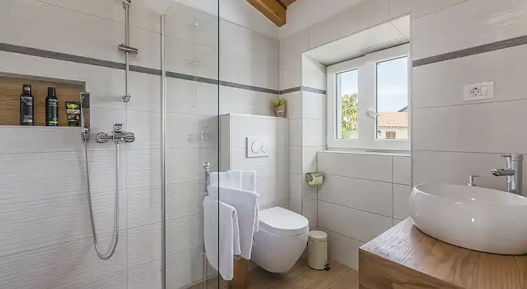 Cottage in Dračevac