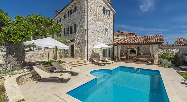 Cottage in Dračevac