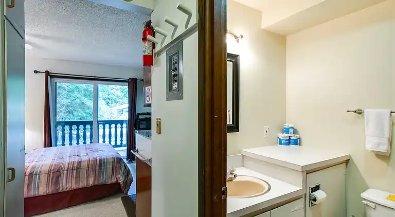 Mt. Baker Lodging Condo #09 - Sleeps 2!