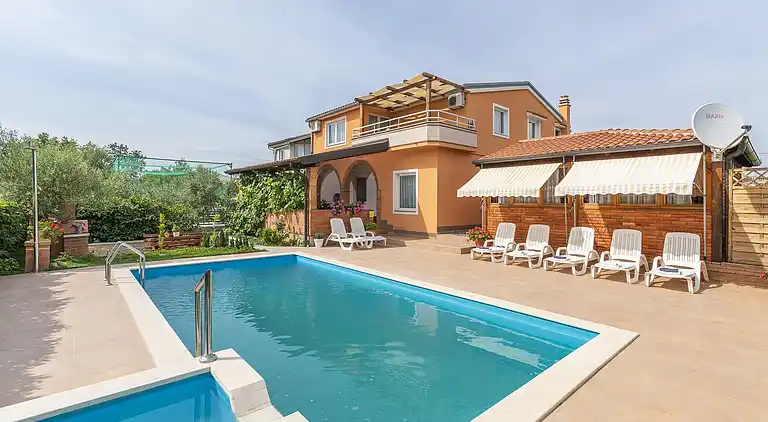 Gårdshus i Višnjan