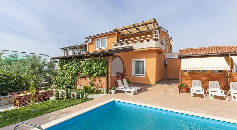 Gårdshus i Višnjan