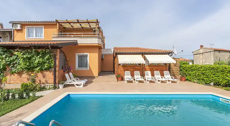 Gårdshus i Višnjan