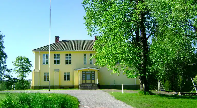 Former school building in the heart of Värmland