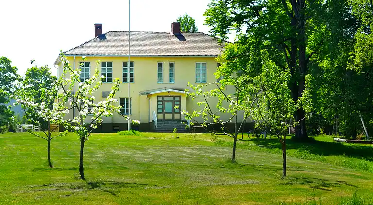Former school building in the heart of Värmland