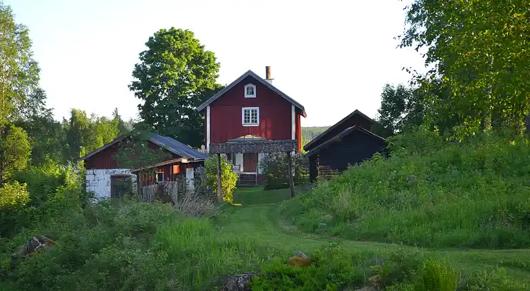 Former school building in the heart of Värmland