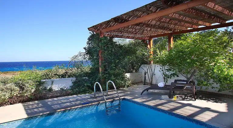 Sea facing 4 bedroom beach Eco house