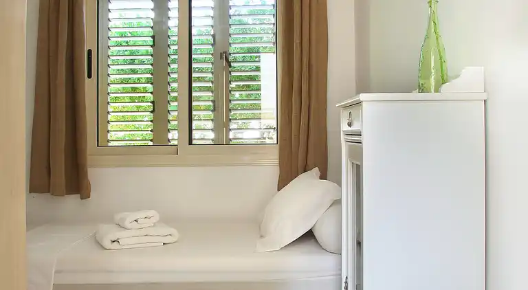 Sea facing 4 bedroom beach Eco house