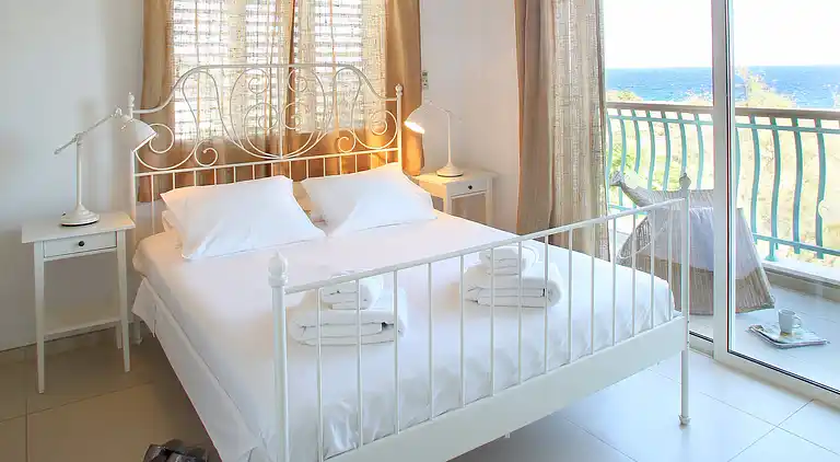 Sea facing 4 bedroom beach Eco house