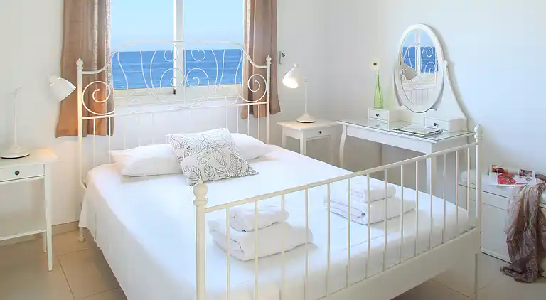 Sea facing 4 bedroom beach Eco house