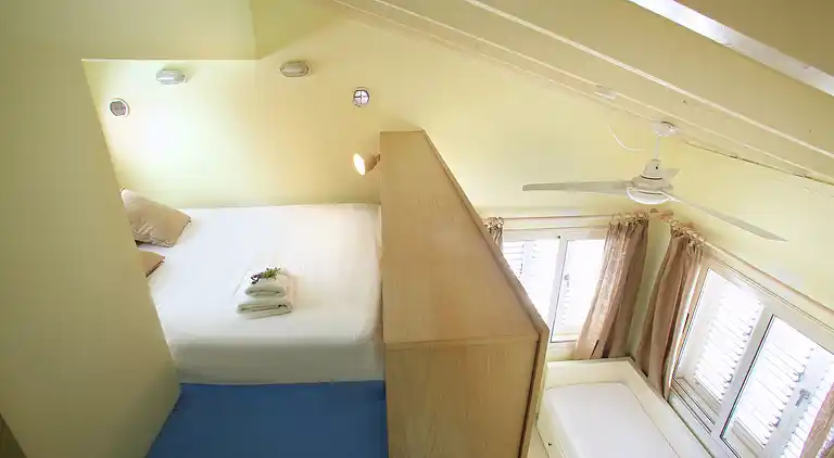 Sea facing 4 bedroom beach Eco house