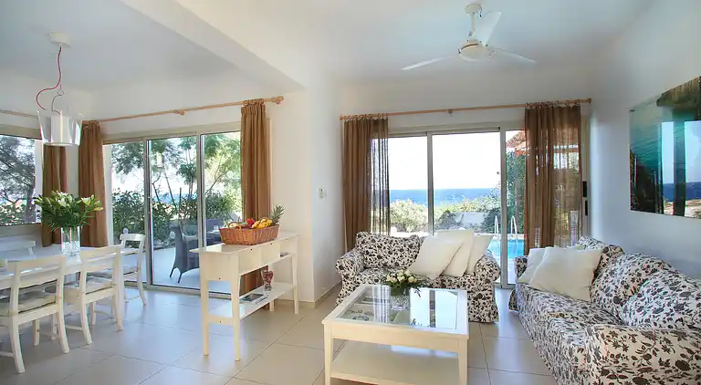 Sea facing 4 bedroom beach Eco house