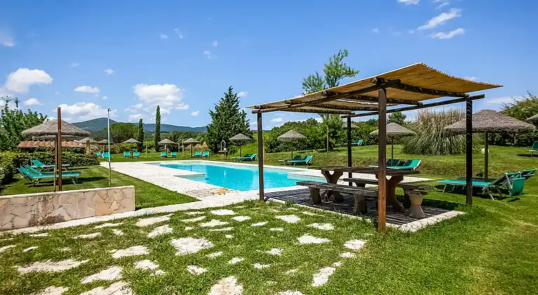 Farm house in Montescudaio