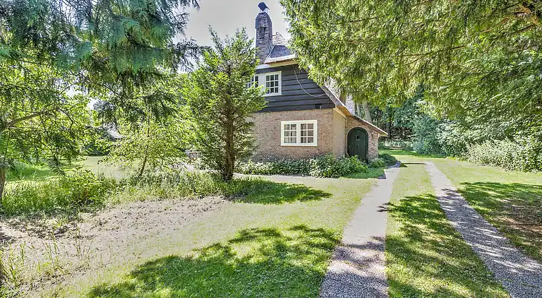 Holiday home in Oostvoorne