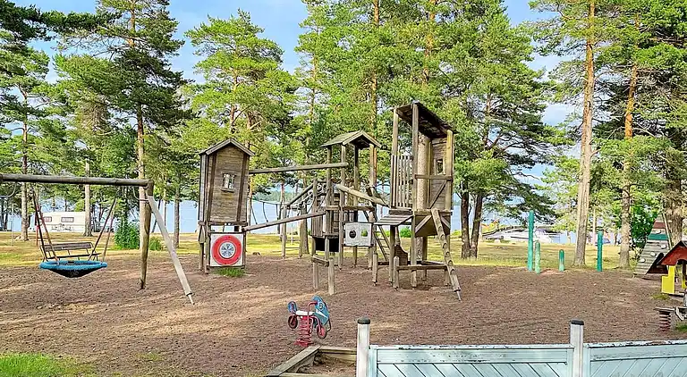 Holiday home in Mönsterås S