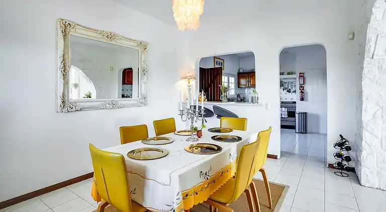 Villa in Santa Bárbara de Nexe