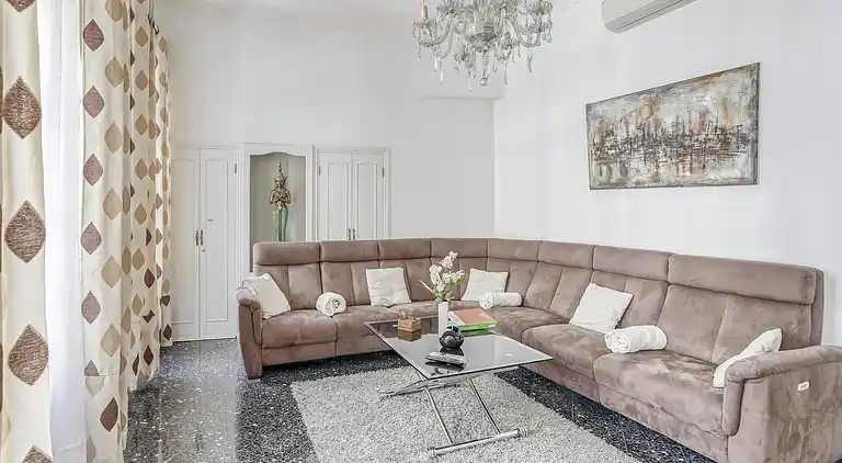 Apartment in Jean-Médecin