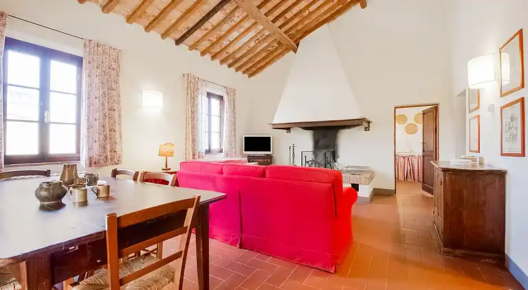 Farm house in Terricciola