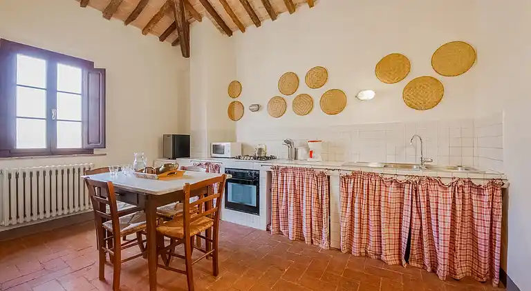 Farm house in Terricciola