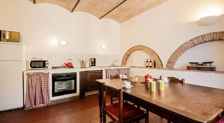 Farm house in Terricciola