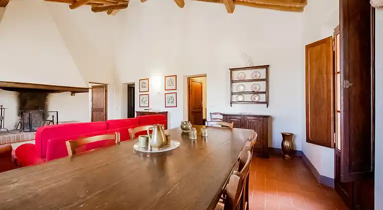 Farm house in Terricciola