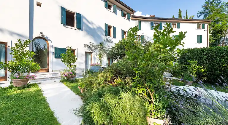 Manor house in Pesina Spezie