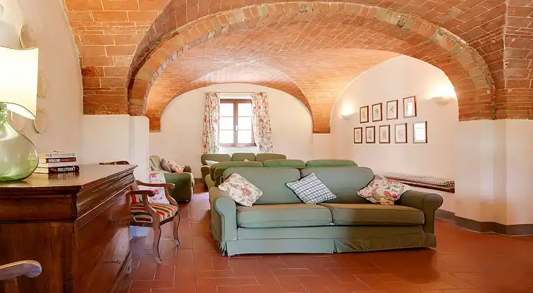 Farm house in Terricciola