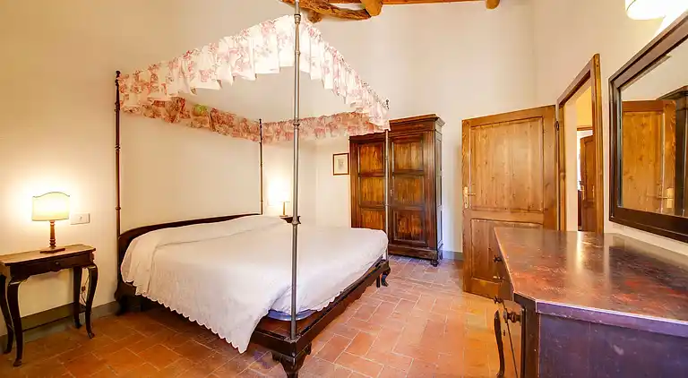 Farm house in Terricciola