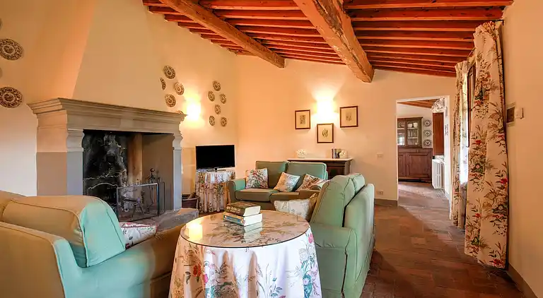 Farm house in Terricciola