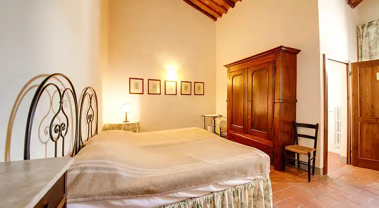 Farm house in Terricciola