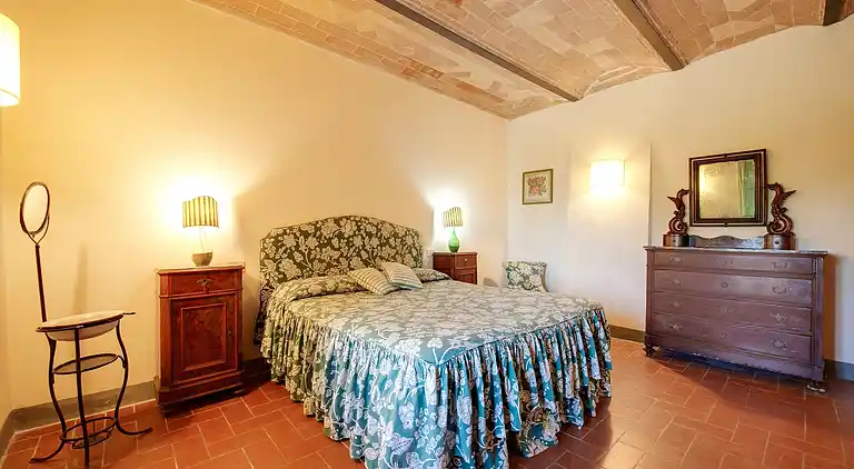 Farm house in Terricciola