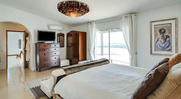 Villa in Santa Bárbara de Nexe