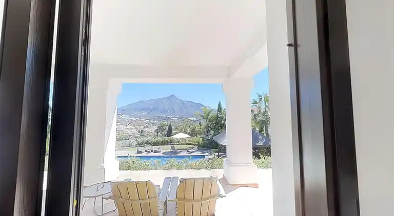 Luksus villa med opvarmet pool!