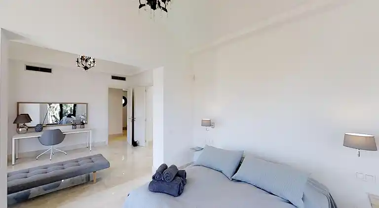 Luksus villa med opvarmet pool!