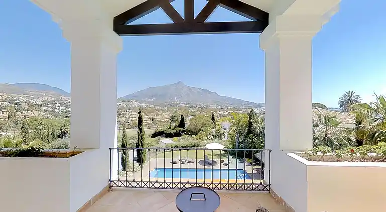 Luksus villa med opvarmet pool!