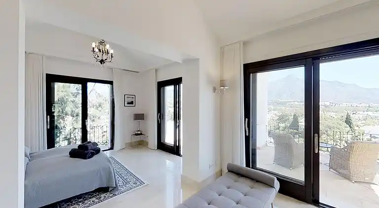 Luksus villa med opvarmet pool!