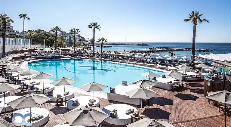 Luksus villa med opvarmet pool!