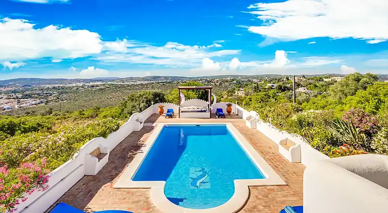 Villa in Santa Bárbara de Nexe