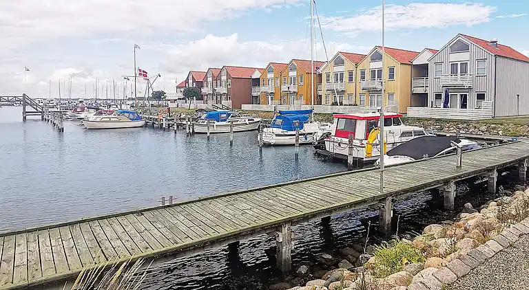 3 vær.,1.sal,1 bad,havudsigt,2prs.