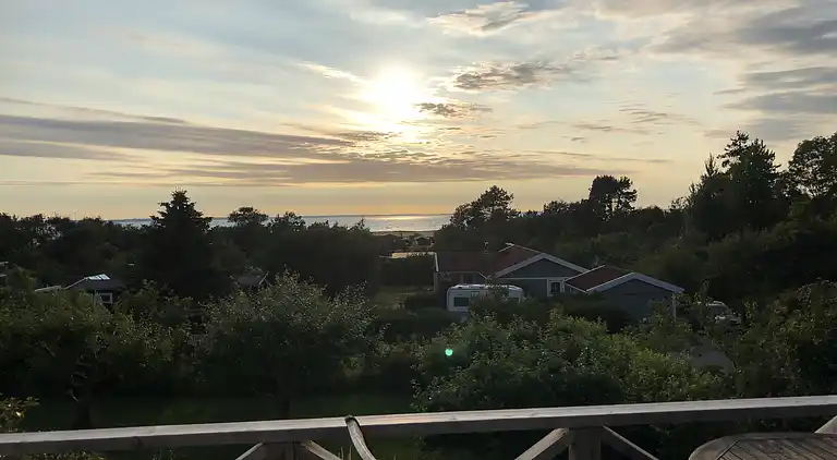 Lækkert sommerhus med havudsigt