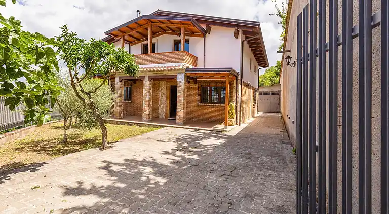 Cottage in Motta Santa Lucia