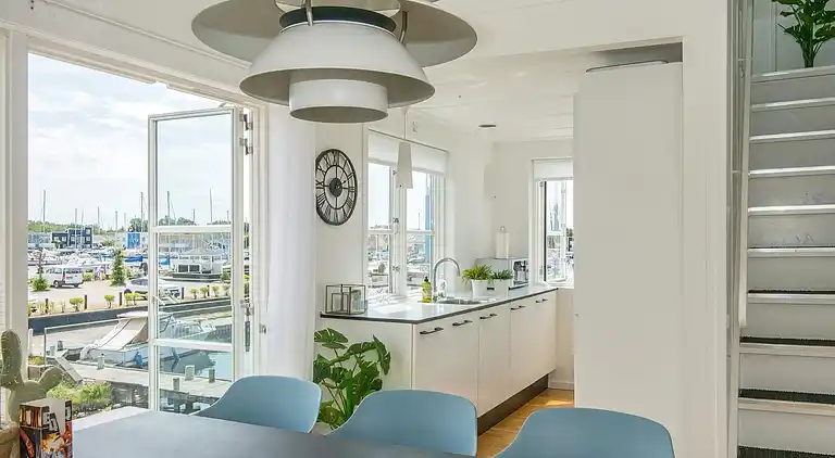 3 vær.,1.+ 2. etage