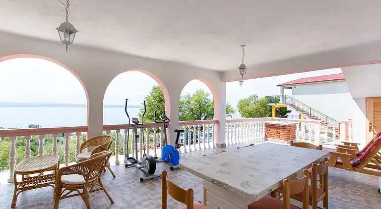 Appartement in Tribanj